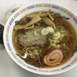 富山市役所 レストラン - キャーーー！！！
            
            ラーメン¥450。
            
            冷凍麺だし　汁もどって事無いし　
            
            でも嬉しい¥450。
            
            
            愛妻おにぎりと役所のラーメン♪
            
            
            