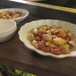 ザ ルーム コーヒー&バー - ミックスナッツ