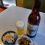どさん子ラーメン - ビールには2品のサービスのお通しが付きました