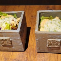 和牛とタン 焼肉 とみ 新橋本店 - とみちゃんサラダ