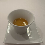 ラ・トゥーエル - ❾キャラメルのフラン、パッションフルーツ。