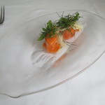 アーリア ディ タクボ - 北海道産時鮭(雌)のカルパッチョ、ハーブと共に3
