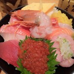 寿司 やまと - 海鮮丼 1380円 アップ