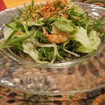 Shrimp and beer La maschera - レモングラスのきいたサラダ