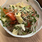 チーズ専門店 ラ・マリニエール - 野菜とともに