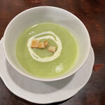 グリルフレンチ - エンドウ豆のポタージュ