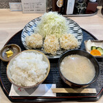 揚げもの処 かつひろ - ひれかつ定食、3枚…1480円