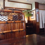 魚山亭 - 落ち着いた店内