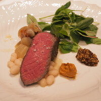 La Brianza - 和牛モモ　タスマニアマスタード、ロメスコソース　パプリカとアーモンド