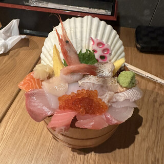 ポセイ丼 近江町ととと ポセイ丼｜グルメ・お土産｜【公式】金沢の観光