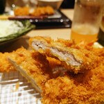 Tonkatsu Shinjuku Saboten - ひとくちヒレかつの断面