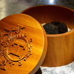 NH - 黒トリュフ