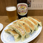 横浜とんとん - 餃子（5個入り）¥320×2、ビール（中びん）¥470