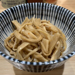 三ん寅 - メンマ（別皿）（¥150）