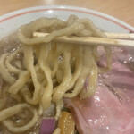 セアブラノ神 - 麺は太麺。