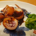 手打そば わたる - ヒイカの煮付け