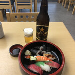 はし本 - 料理写真:ビール大：サッポロ黒ラベル大瓶、上寿司