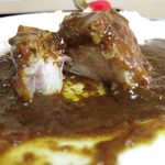 駅前旅館 - カレーの角煮の断面