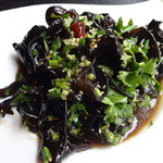 黒酢木耳：３８０円 (2013/7)