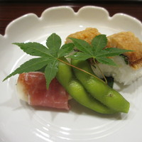 うなぎ料理 澤正 - 淡路産の焼鱧寿司、枝豆、無花果生ハム巻