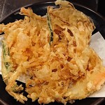 Soba Takane - 蕎麦たかね 茅場町店 注文が入ってから揚げるかき揚げ