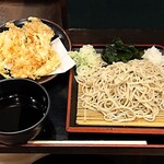 Soba Takane - 蕎麦たかね 茅場町店 天ざるそば 税込700円 刻みネギ・若芽・大根おろしはセルフ調達