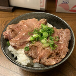 牛骨白湯ラーメン Azuma - ステーキ丼