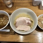 麺屋鈴春 - 鶏豚魚つけ麵＋鶏挽肉丼