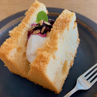 ゼルコバ食堂_1