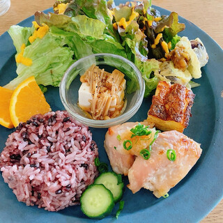 ゼルコバ食堂_0