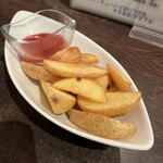 i-na Dining Bar and Cafe  - ポテトフライ
