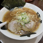 麺匠 大黒 - しょうゆらーめん 太麺 700円♪