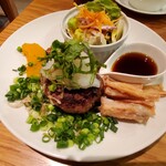 イーモンズ カフェアンドバー - 