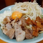 ラーメン 盛太郎 - これが新メニュー「旨辛まぜそば」お値段1000円。ラーメンとつけ麺しかないところに、やっと出てきた新メニュー。前回訪問時「辛いです」と教えてくれた人が当日おらずでその具合は確認できずのまま....