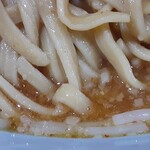 ラーメン 盛太郎 - 麺はいつもの麺。カタメコールしなかったけれど、まあまあカタメな麺具合だった