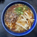 うどんの釜屋 - 肉ごぼう天うどん 816円