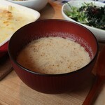 Ichijuu San Sai Kicchinikuyo - 新玉ねぎの豆乳味噌スープ