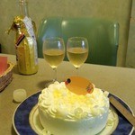 Birthdayケーキとシャンメリー