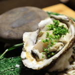 日本料理 鎌倉山倶楽部 - イワガキの陶板焼き