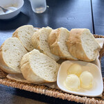 トヨジタリーノ - パスタランチのセットのパン