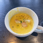 トヨジタリーノ - セットのスープ(人参スープ)