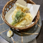 高志の恵み 玄 - ふぐ白子天ぷら　ふきのとう 、野菜も