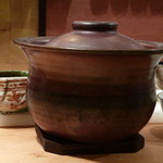 新和食 元永 - ご飯は土鍋で炊かれます