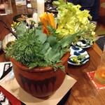 Tori Bisu - 相変わらずのインパクト有るサラダ！葉も花の部分も全部食べられます！