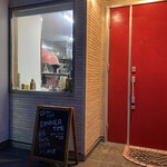 LA PORTA ROSSA - 店頭から薪窯