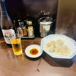 博多麺房 赤のれん - ビールと水餃子