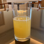 仙台ロイヤルパークホテル - 一口でもアルコールを飲むと倒れる長男は「オレンジジュース」をwww