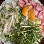 Yuzugen - 豚柚子鍋の具　黄色いのはもちろん柚子！スープにも柚子！