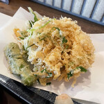 手打ち蕎麦 やました - 大きいかき揚げ