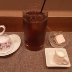 ビストロ デ トロワ - 